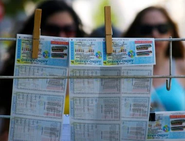 Λαχειοπώλισσα σκηνοθετεί ληστεία σε βάρος της στη Λάρισα